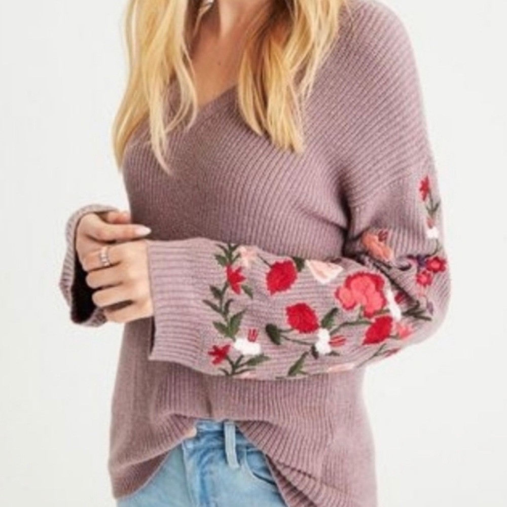 American Eagle Sweater